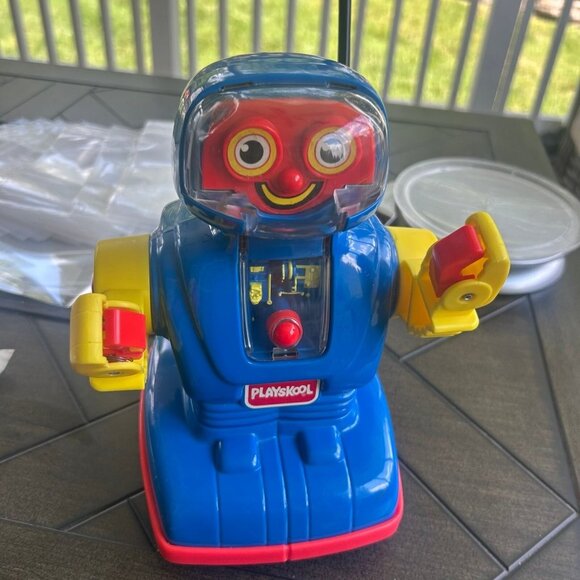 Vintage Playskool 1993 RC robot, parts and decor only, not working, 1058 10" - Picture 10 of 11